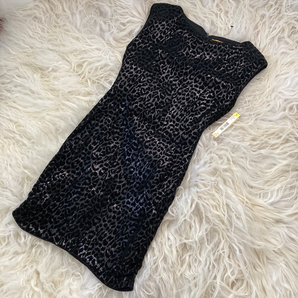Alice + Olivia Frankie Sequin Dress - Picture 3 of 11